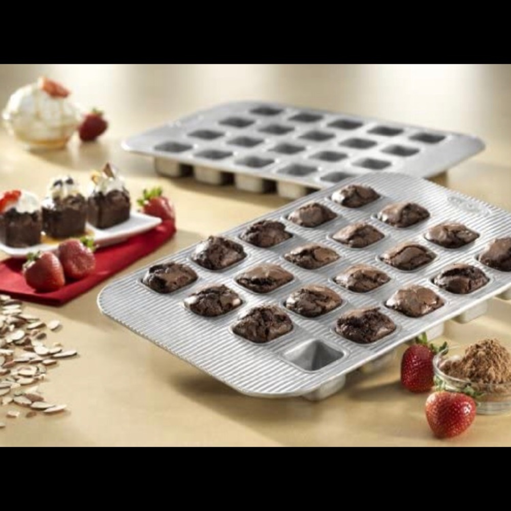 USA Pan Brownie Bite Pan, 20 Brownie Bites